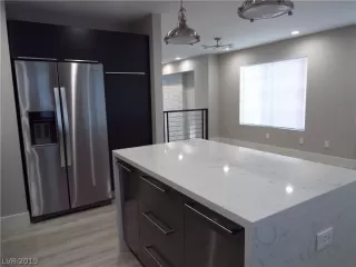 Photo #4: 2154660 Listing 