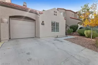 Photo #1: 2154665 Listing