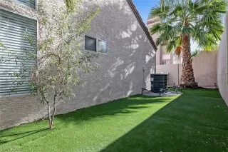 Photo #3: 2154665 Listing