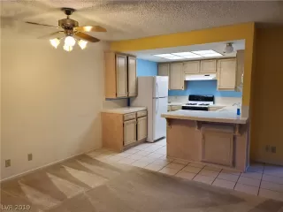 Photo #4: 2154727 Listing