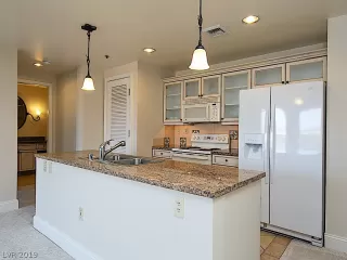 Photo #5: 2154752 Listing