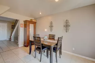 Photo #4: 2154795 Listing