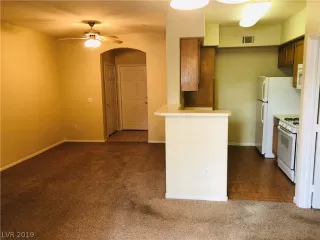 Photo #3: 2154805 Listing