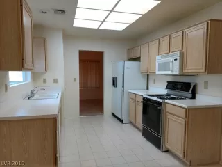 Photo #5: 2154812 Listing 
