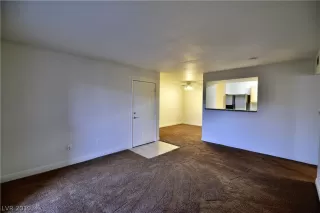 Photo #3: 2154844 Listing