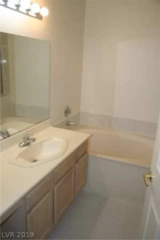 Photo #4: 2154853 Listing 