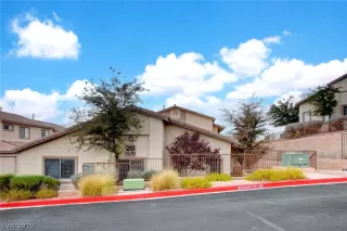 Photo #2: 2154877 Listing