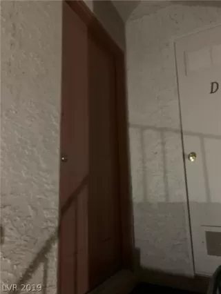 Photo #2: 2154883 Listing 