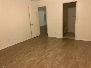 Photo #4: 2154883 Listing 