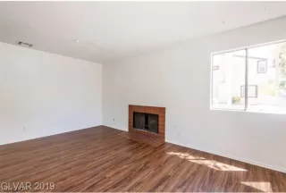 Photo #5: 2154905 Listing