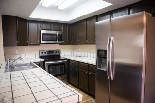 Photo #3: 2154907 Listing 