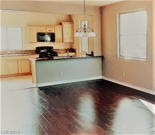 Photo #2: 2154927 Listing