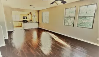 Photo #3: 2154927 Listing