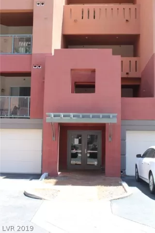 Photo #2: 2154934 Listing