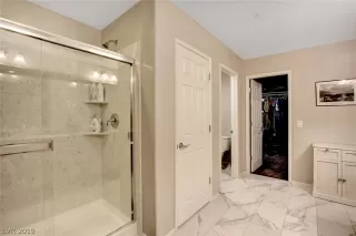 Photo #4: 2154941 Listing