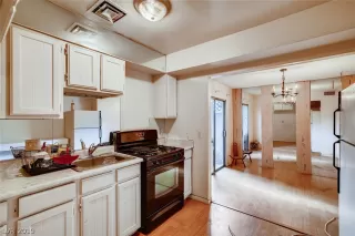 Photo #3: 2154969 Listing