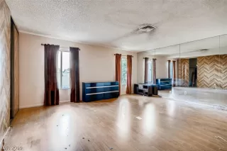 Photo #6: 2154969 Listing