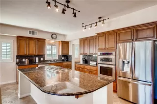 Photo #6: 2154970 Listing