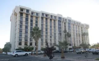 Photo #1: 2154984 Listing