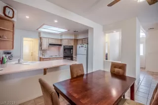Photo #4: 2155029 Listing 