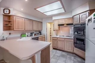 Photo #5: 2155029 Listing 