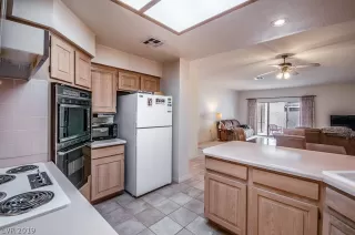 Photo #6: 2155029 Listing 