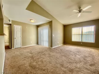 Photo #2: 2155076 Listing