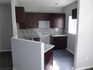 Photo #5: 2155113 Listing 