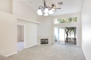 Photo #4: 2155121 Listing