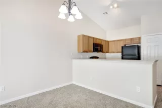 Photo #5: 2155121 Listing