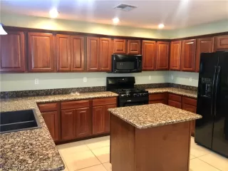 Photo #5: 2155124 Listing 