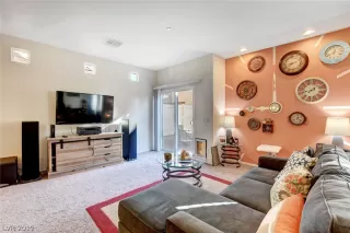 Photo #4: 2155168 Listing
