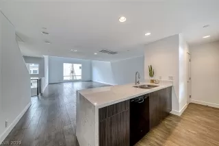 Photo #1: 2155213 Listing 