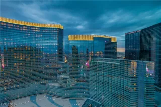 Photo #1: 2155228 Listing