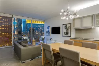 Photo #5: 2155228 Listing