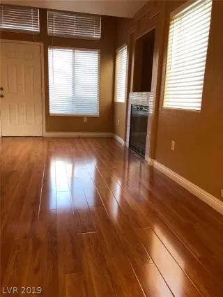 Photo #2: 2155236 Listing 