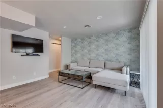 Photo #5: 2155252 Listing