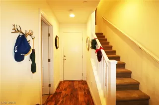 Photo #4: 2155273 Listing