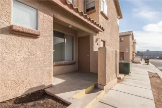 Photo #5: 2155299 Listing