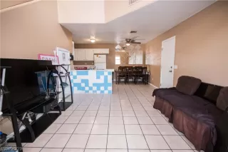 Photo #6: 2155299 Listing