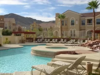 Photo #2: 2155303 Listing