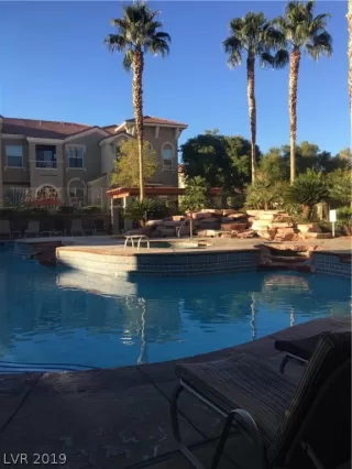 Photo #6: 2155303 Listing