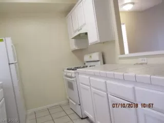 Photo #5: 2155352 Listing