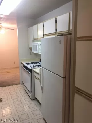 Photo #3: 2155356 Listing