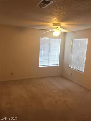Photo #4: 2155356 Listing