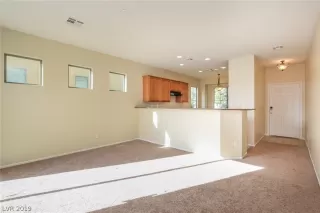 Photo #5: 2155396 Listing