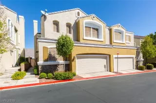 Photo #1: 2155561 Listing