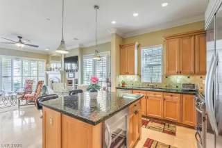 Photo #6: 2155566 Listing