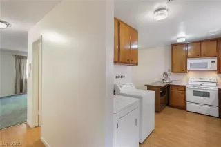 Photo #4: 2155578 Listing