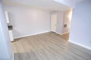 Photo #5: 2155625 Listing